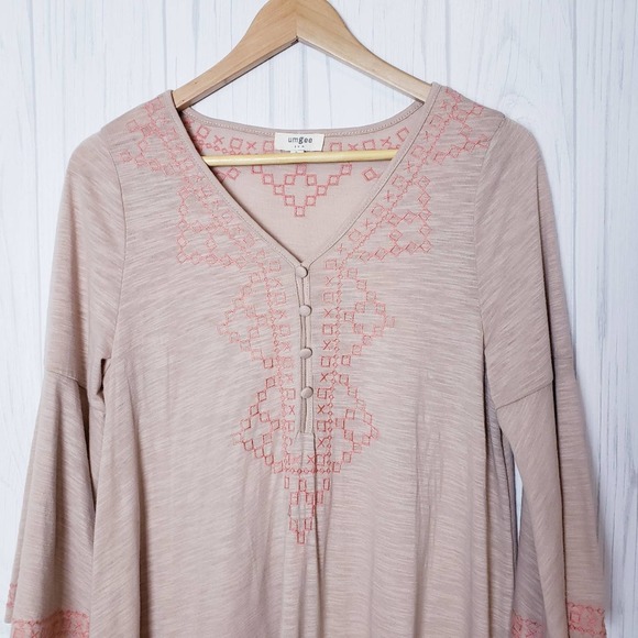 Umgee Embroidered V-Neck Button Front Tunic Bell Sleeve Small - Picture 3 of 10
